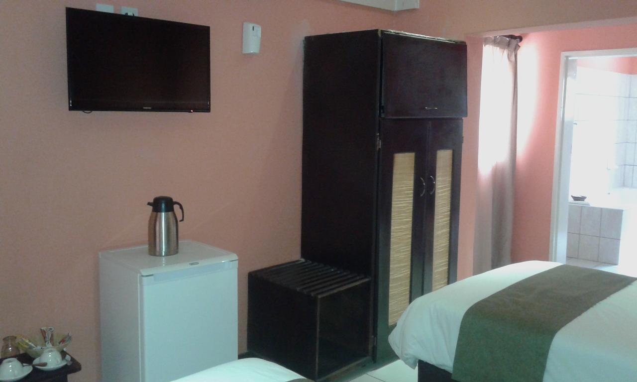 Larissa Hotel Maun Luaran gambar