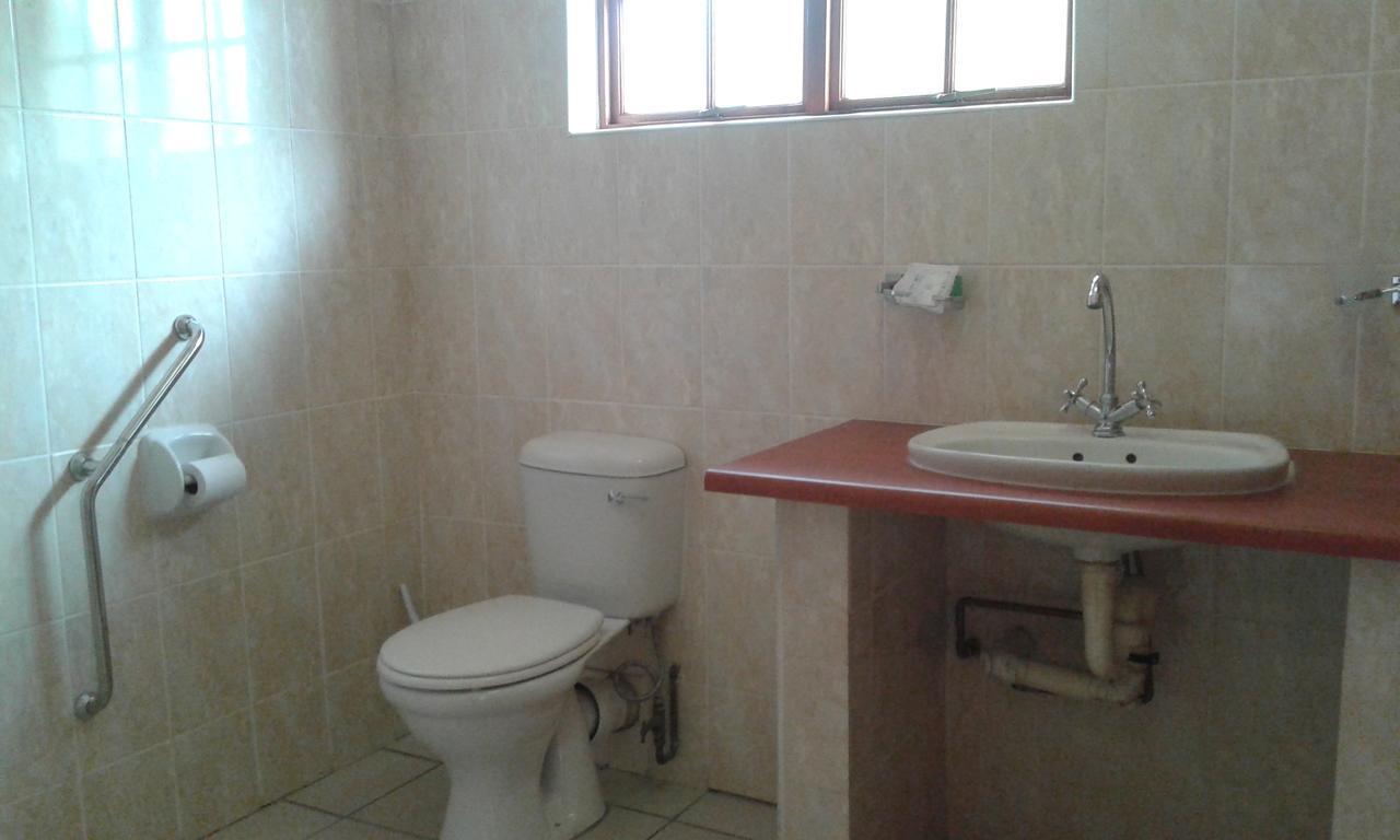 Larissa Hotel Maun Luaran gambar